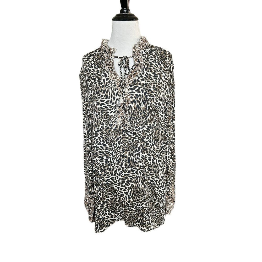 Tyler Boe‎ NWT Animal Print Size Small Long Elastic Cuff Sleeve Mock Neck Blouse